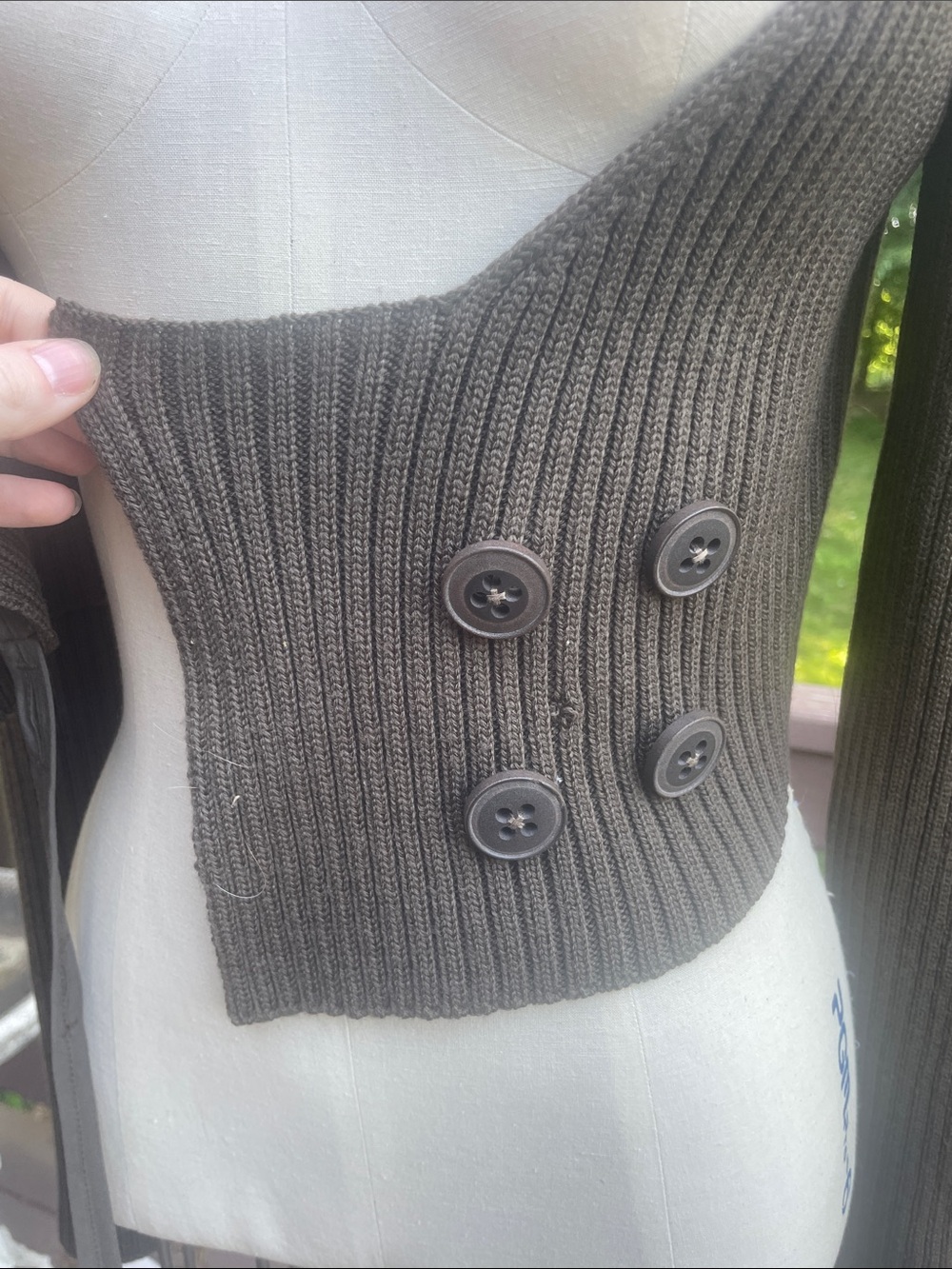 Cropped Ribbed Button Cardigan - Brown - Picture 5 of 9